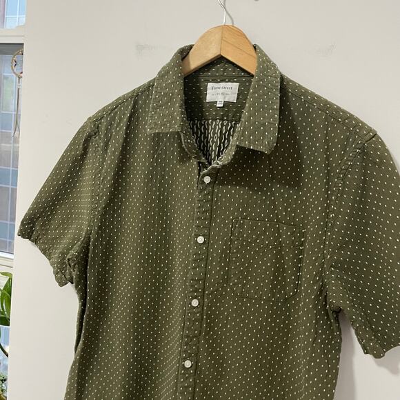 Front Street Men's Green Embroidered Button Up Short Sleeve Top Size XL - Picture 4 of 5